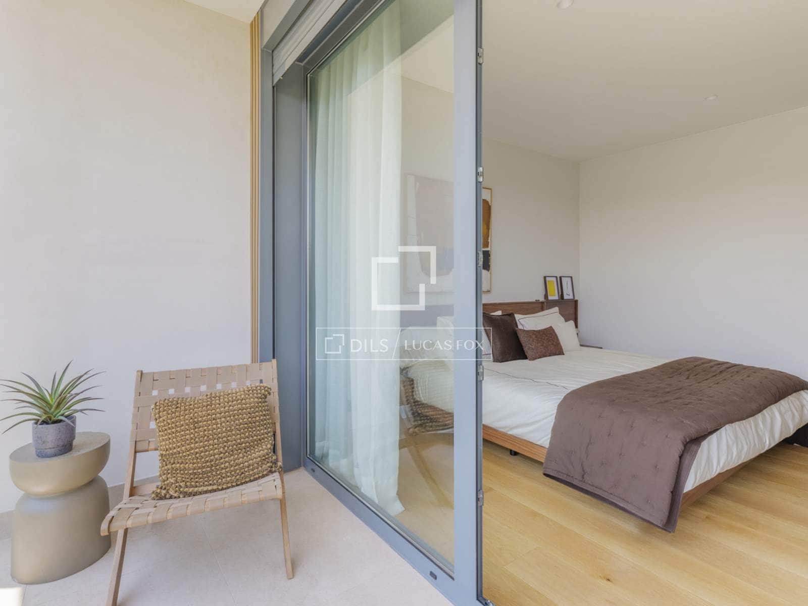 5 bedroom Villa for sale in Madrid city with pool garage - € 2,600,000 (Ref: 9950320)