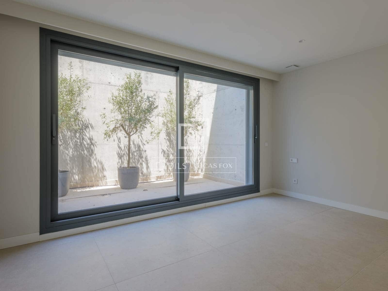 5 bedroom Villa for sale in Madrid city with pool garage - € 2,600,000 (Ref: 9950320)