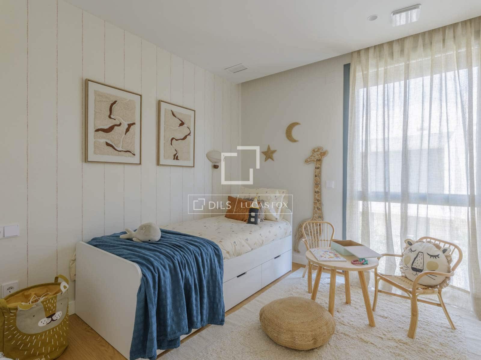 5 bedroom Villa for sale in Madrid city with pool garage - € 2,600,000 (Ref: 9950320)