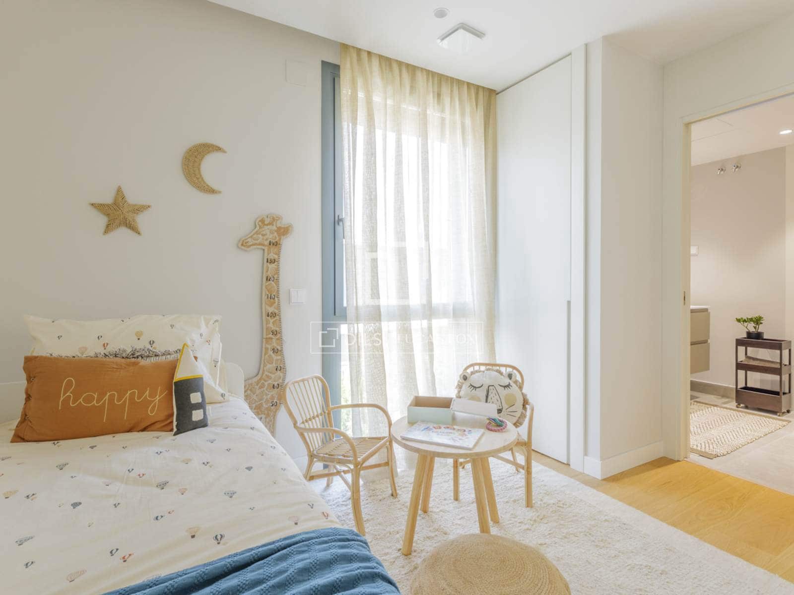 5 bedroom Villa for sale in Madrid city with pool garage - € 2,600,000 (Ref: 9950320)