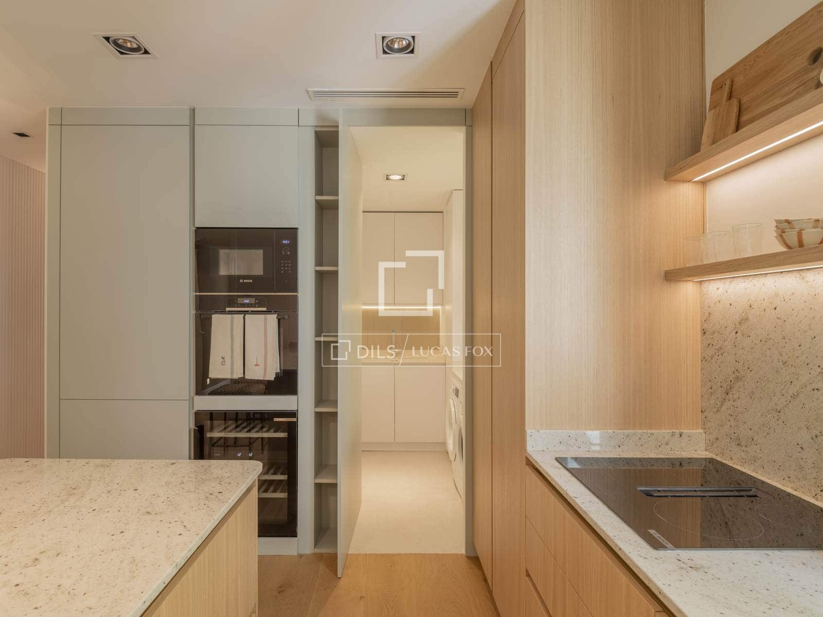 3 soveværelse Lejlighed til salg i Madrid by med garage - € 2.300.000 (Ref: 9950482)