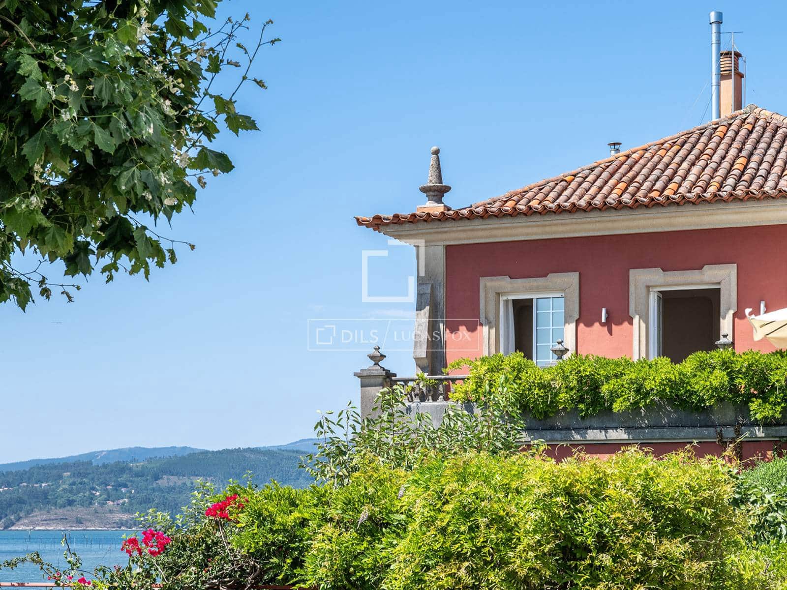 5 soveværelse Villa til salg i Vilagarcia de Arousa med swimmingpool garage - € 690.000 (Ref: 9950600)