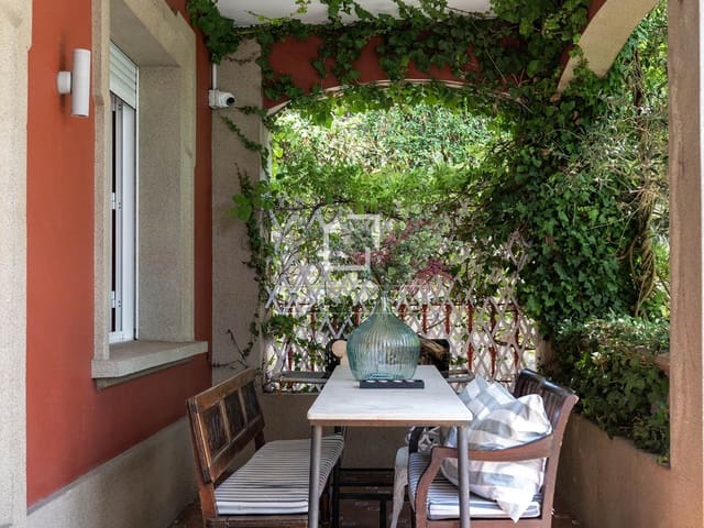 5 soverom Villa til salgs i Vilagarcía de Arousa med svømmebasseng garasje - € 690 000 (Ref: 9950600)