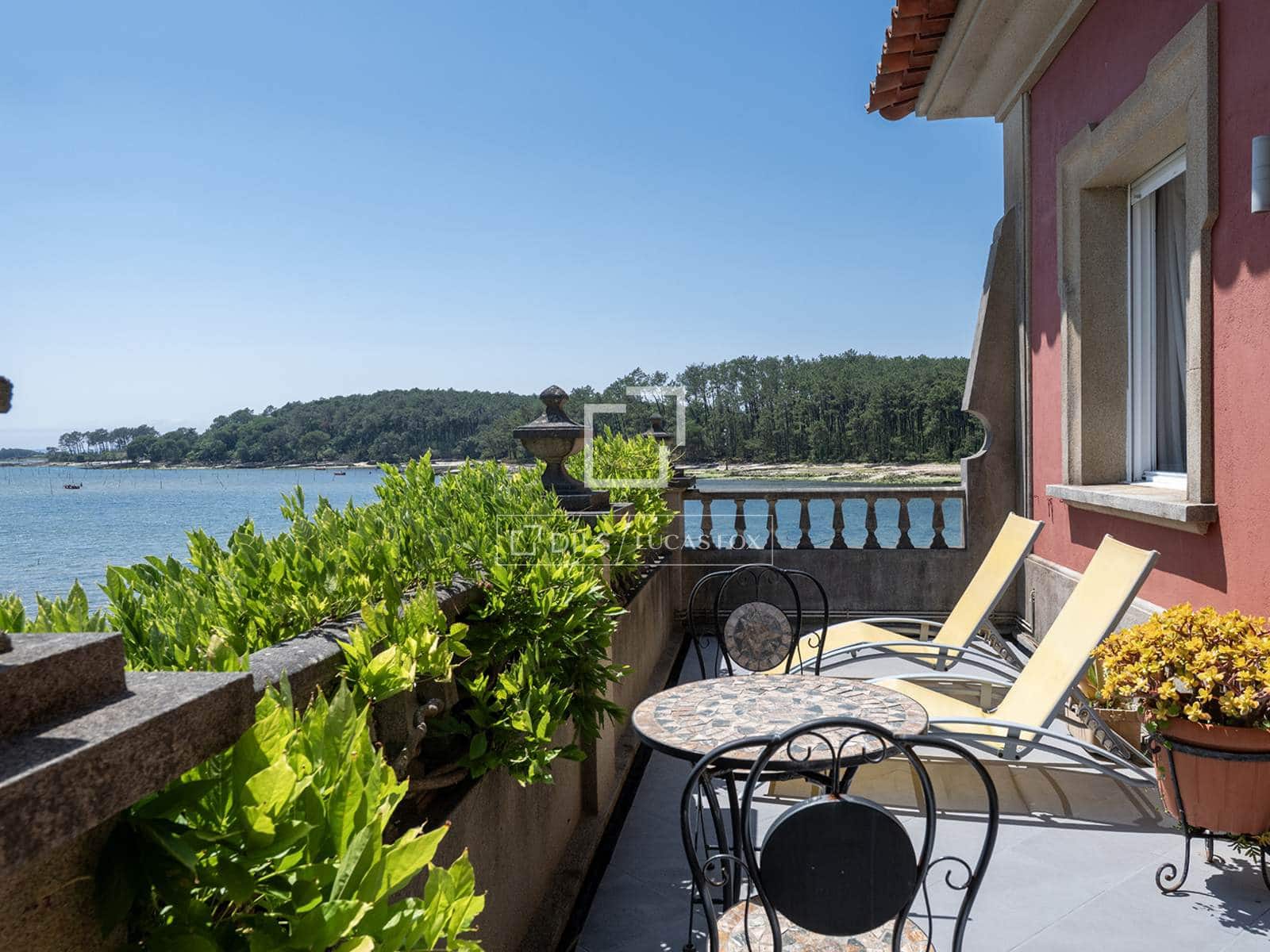 5 soveværelse Villa til salg i Vilagarcia de Arousa med swimmingpool garage - € 690.000 (Ref: 9950600)