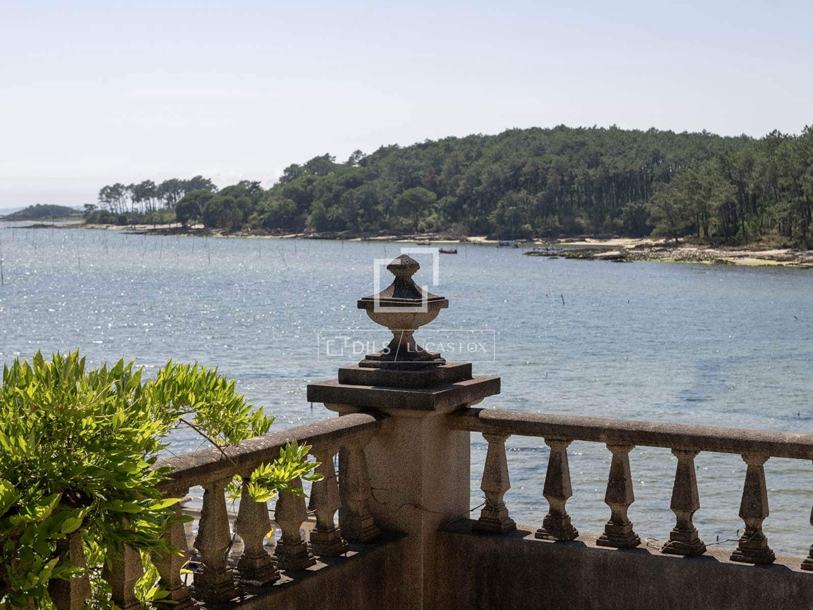 5 soveværelse Villa til salg i Vilagarcia de Arousa med swimmingpool garage - € 690.000 (Ref: 9950600)