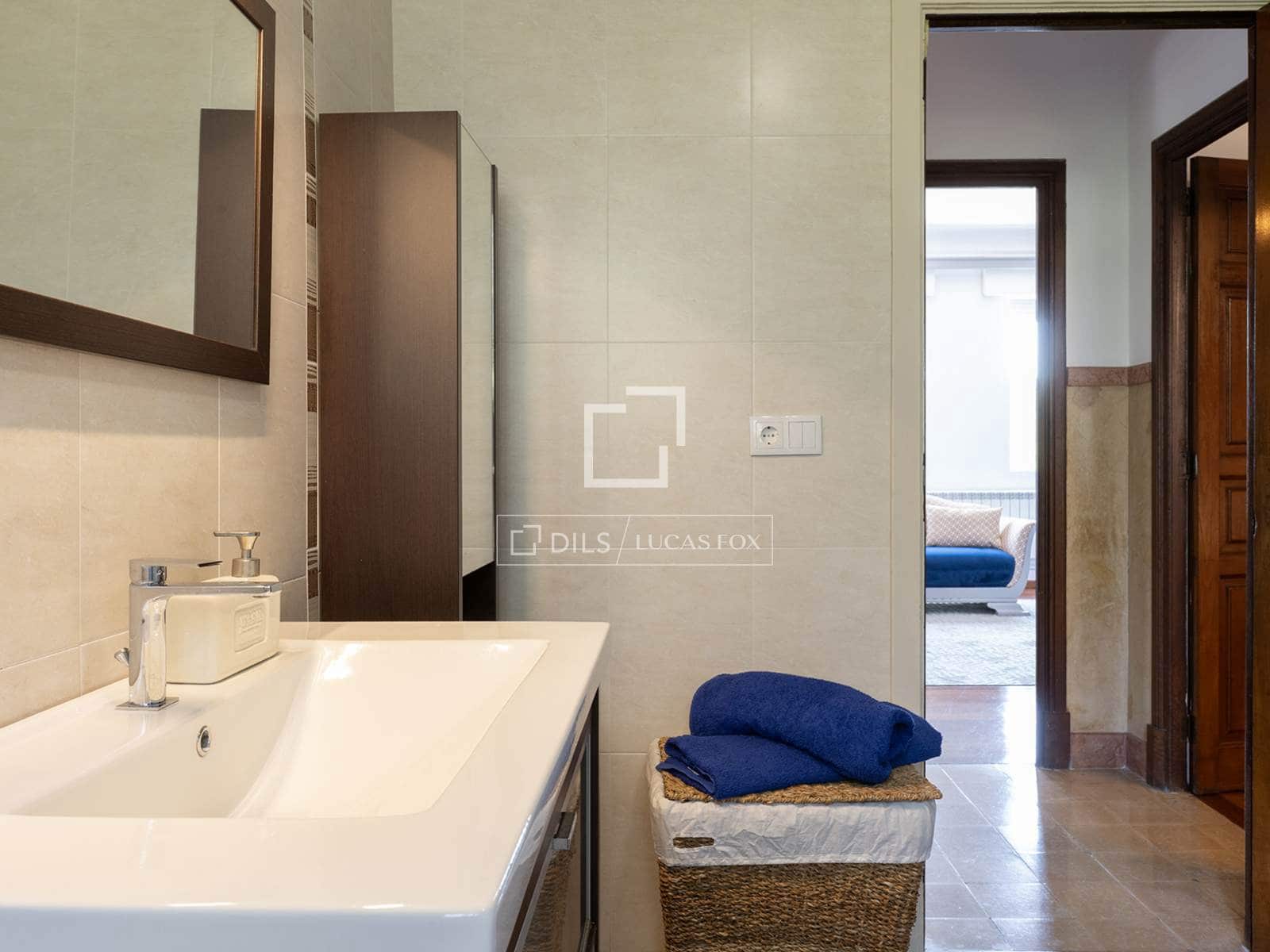 5 soveværelse Villa til salg i Vilagarcia de Arousa med swimmingpool garage - € 690.000 (Ref: 9950600)