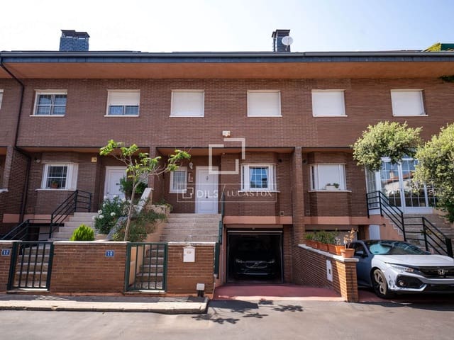 4 soverom Villa til leie i Madrid by med svømmebasseng garasje - € 2 400 (Ref: 9950601)