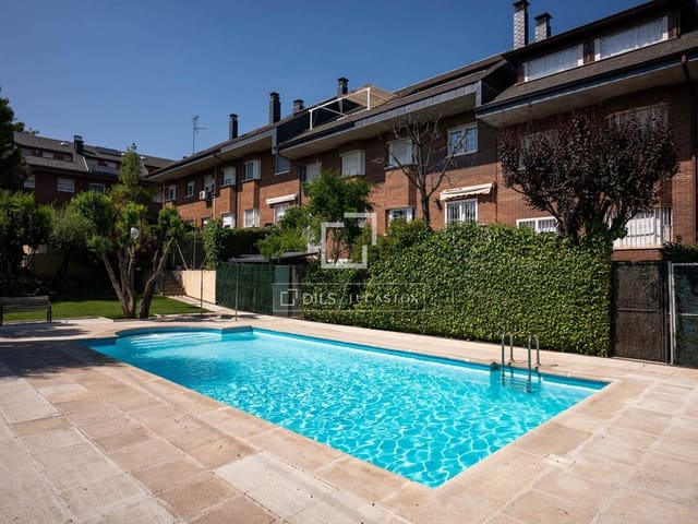 4 soverom Villa til leie i Madrid by med svømmebasseng garasje - € 2 400 (Ref: 9950601)