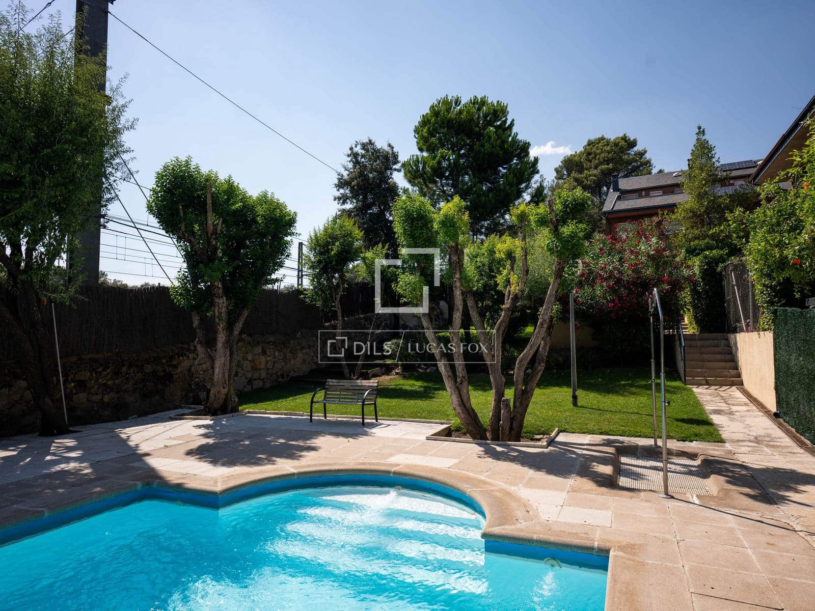 4 sovrum Villa att hyra i Madrid stad med pool garage - 2 400 € (Ref: 9950601)