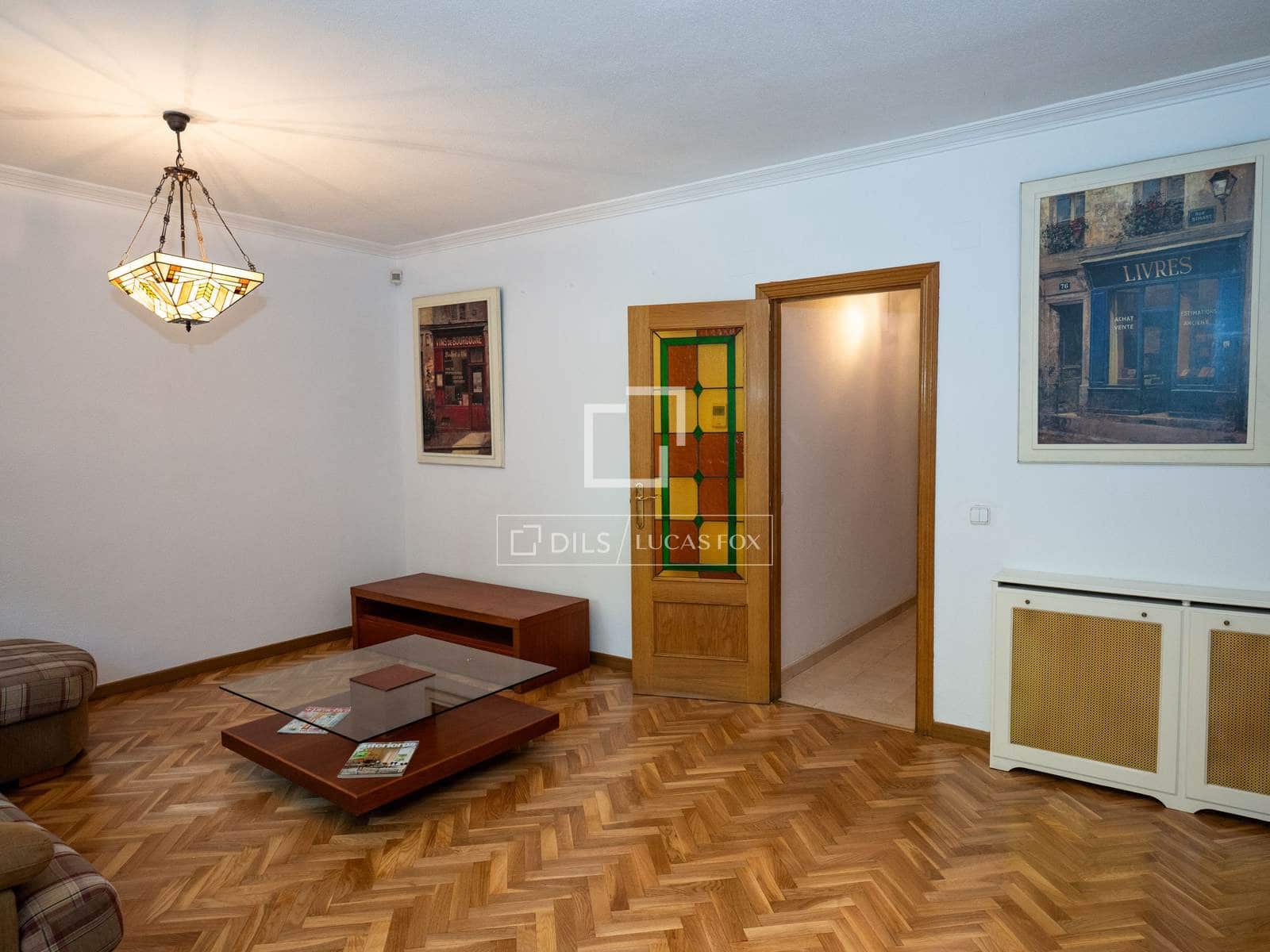 4 sovrum Villa att hyra i Madrid stad med pool garage - 2 400 € (Ref: 9950601)