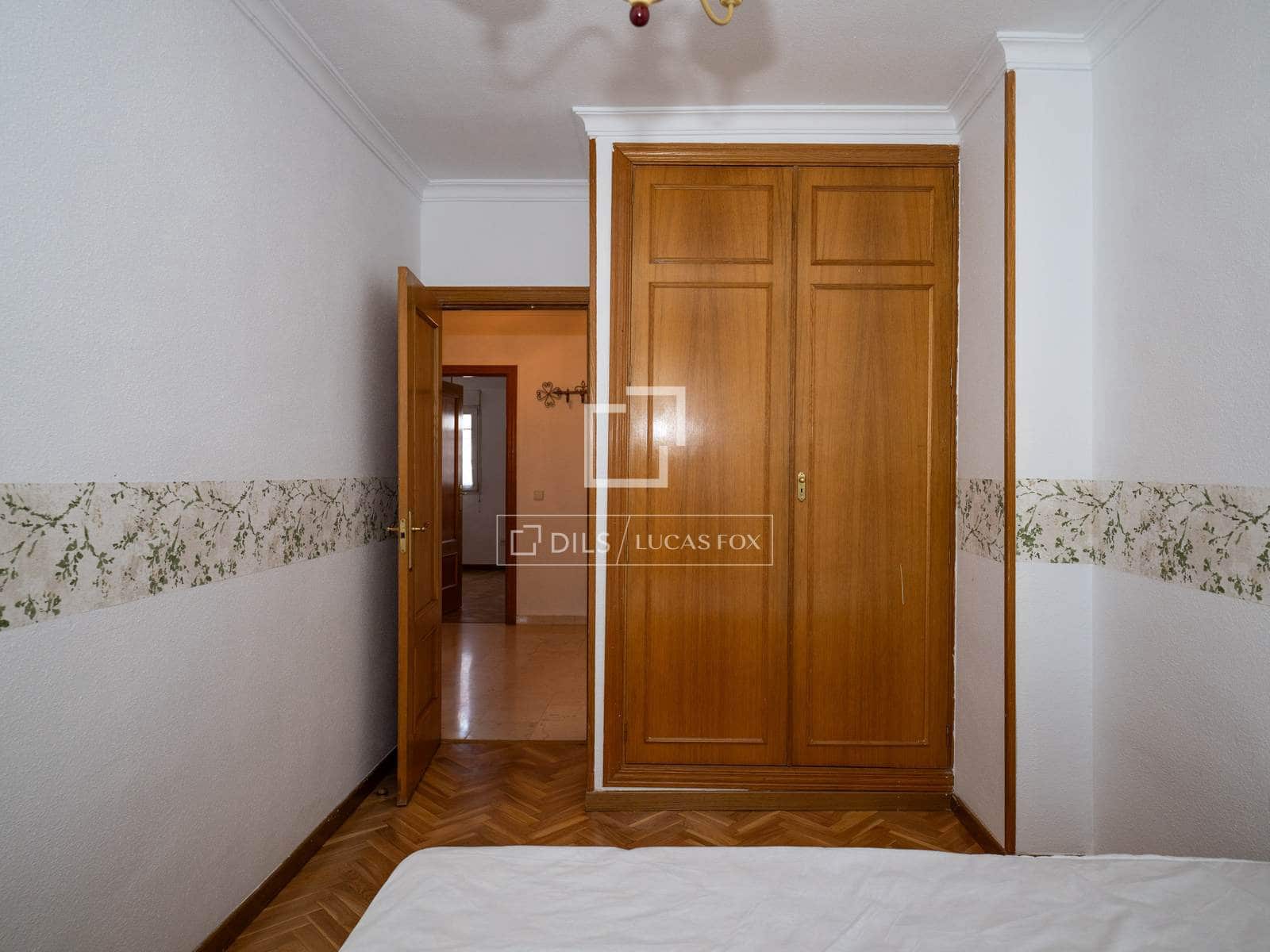 4 sovrum Villa att hyra i Madrid stad med pool garage - 2 400 € (Ref: 9950601)
