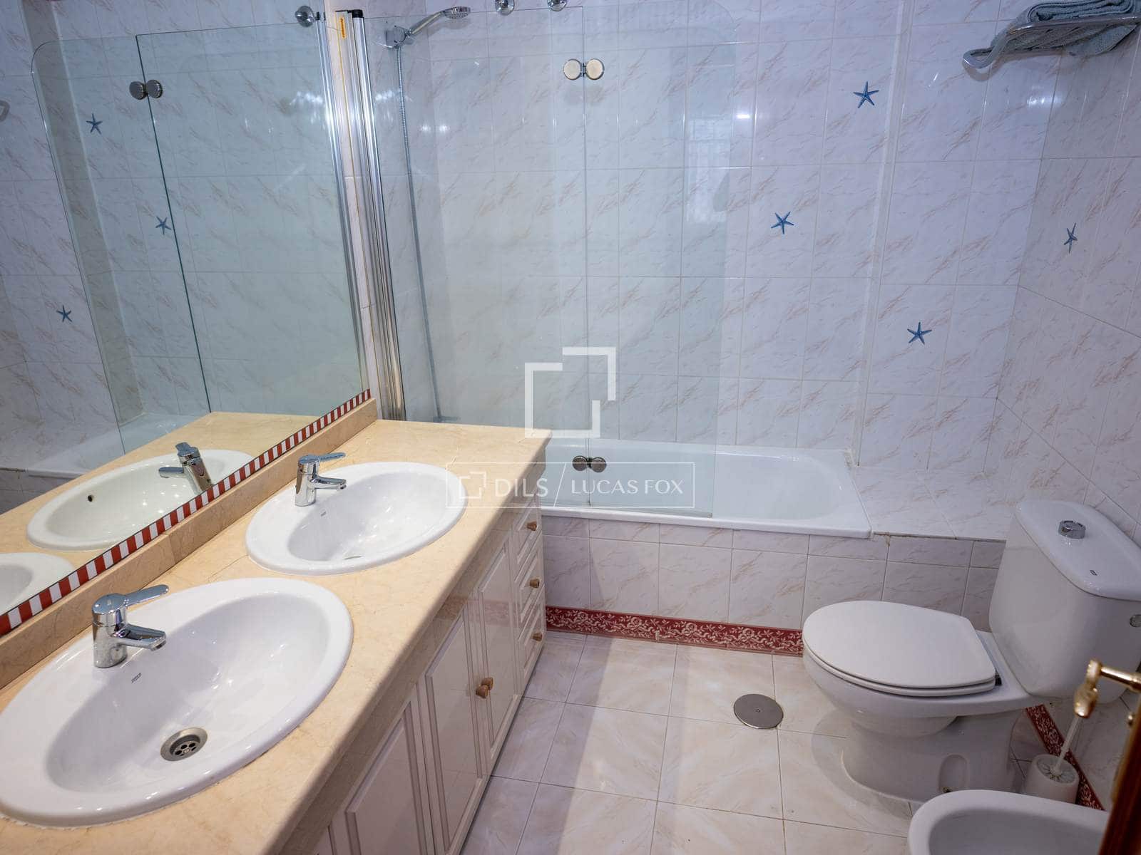 4 sovrum Villa att hyra i Madrid stad med pool garage - 2 400 € (Ref: 9950601)