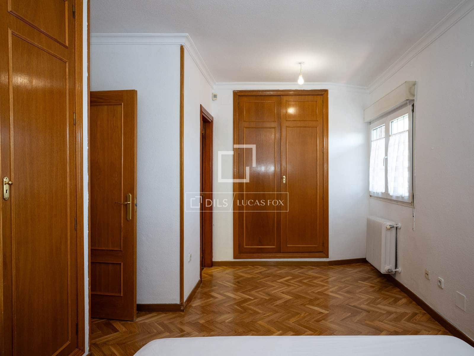4 sovrum Villa att hyra i Madrid stad med pool garage - 2 400 € (Ref: 9950601)