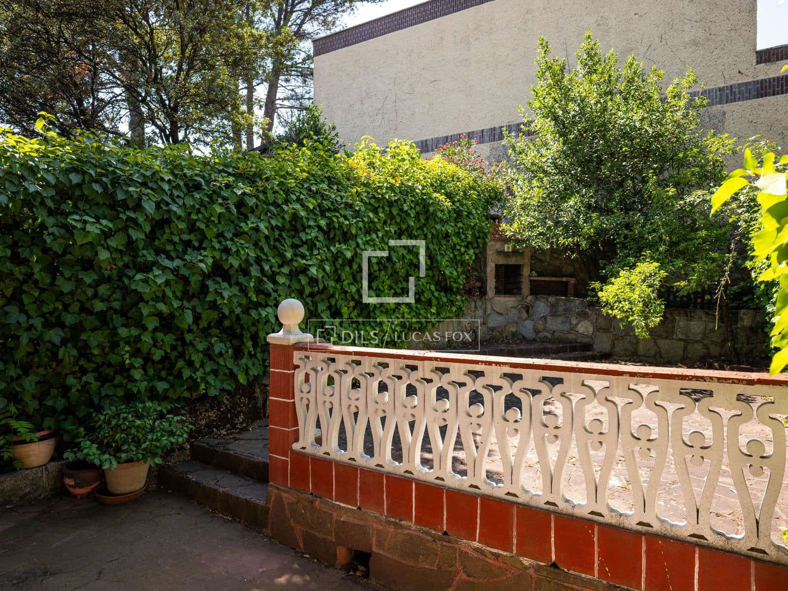 4 sovrum Villa att hyra i Madrid stad med pool garage - 2 400 € (Ref: 9950601)
