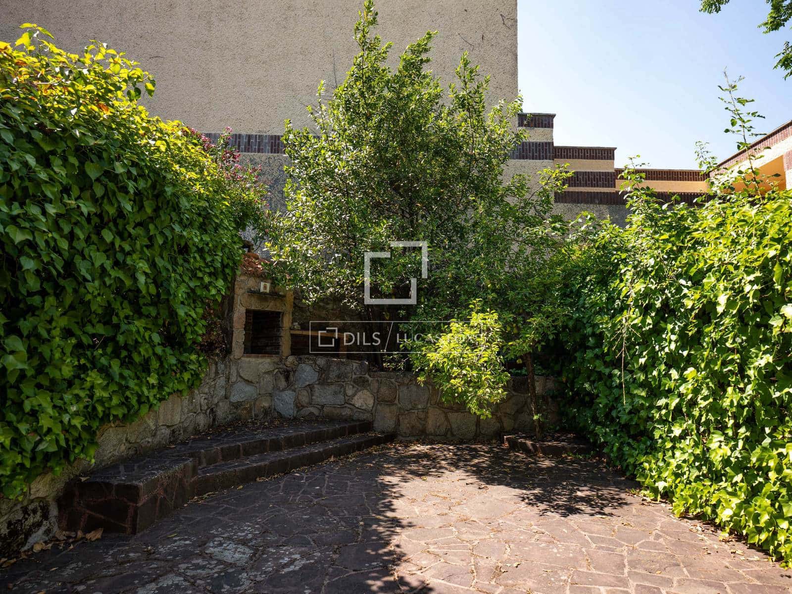 4 sovrum Villa att hyra i Madrid stad med pool garage - 2 400 € (Ref: 9950601)