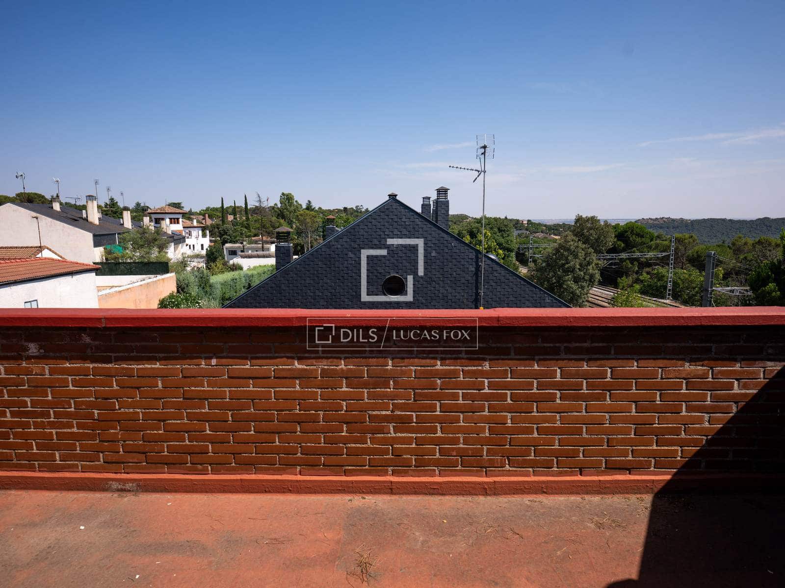 4 sovrum Villa att hyra i Madrid stad med pool garage - 2 400 € (Ref: 9950601)
