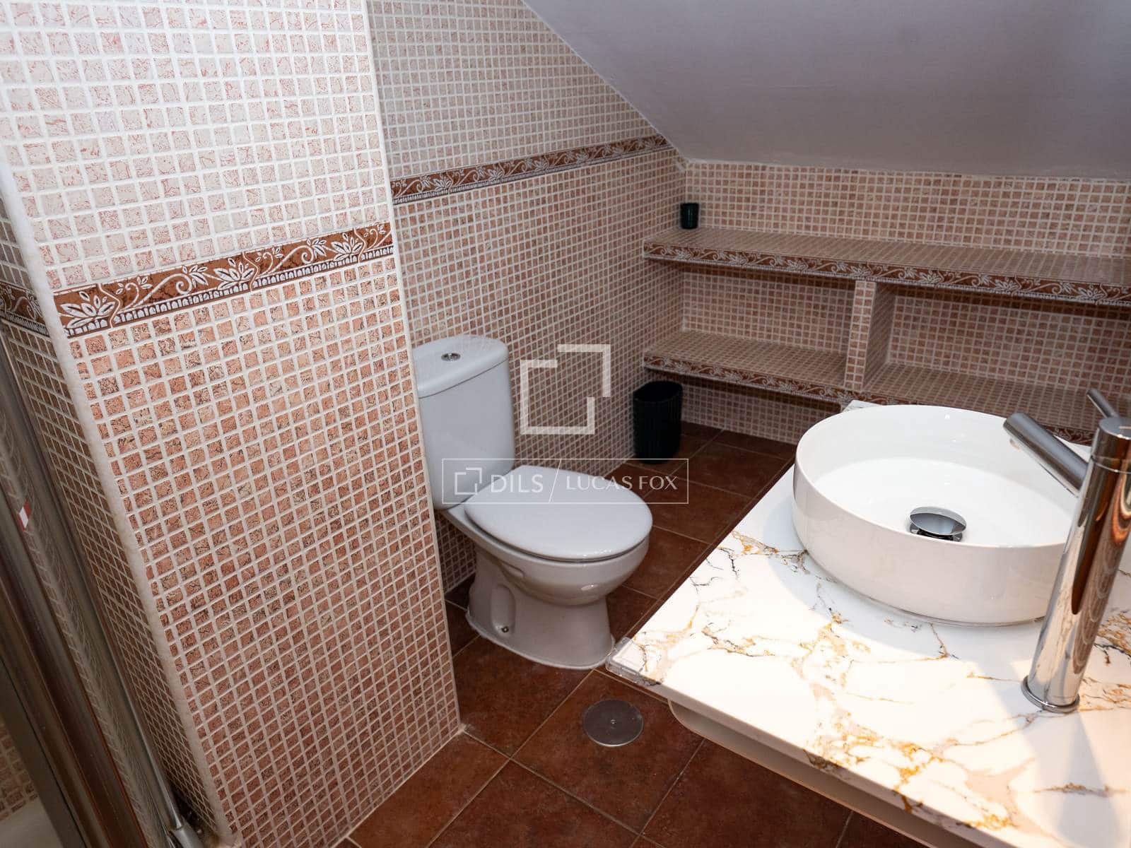 4 sovrum Villa att hyra i Madrid stad med pool garage - 2 400 € (Ref: 9950601)