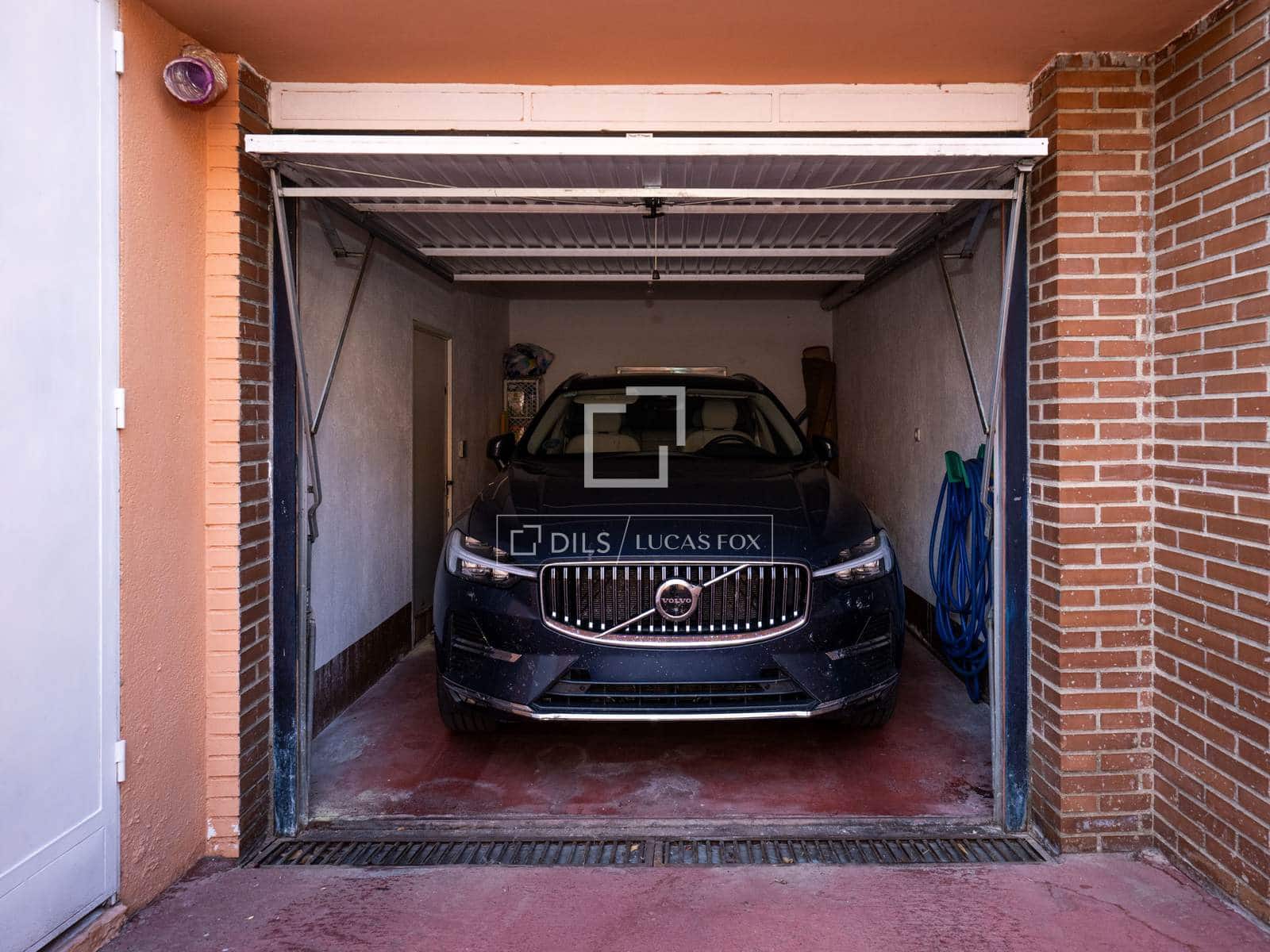 4 sovrum Villa att hyra i Madrid stad med pool garage - 2 400 € (Ref: 9950601)