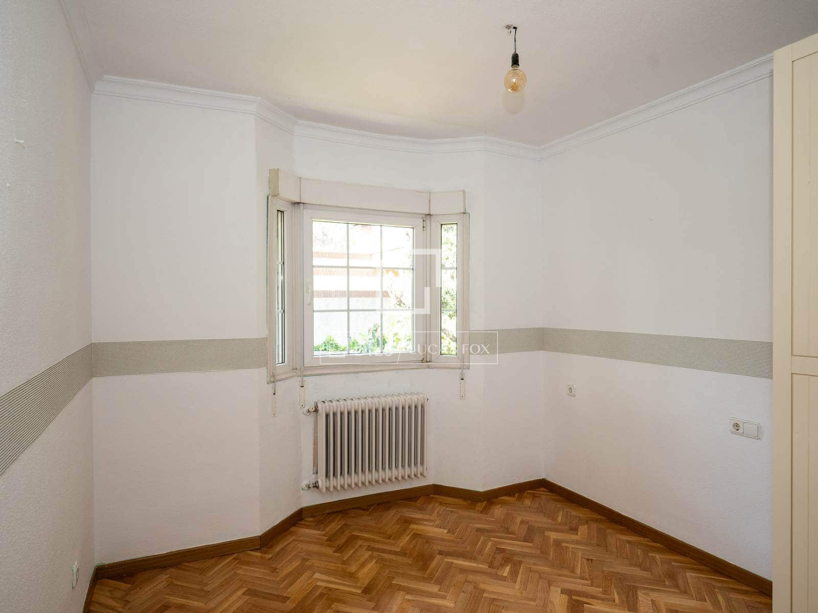 4 sovrum Villa att hyra i Madrid stad med pool garage - 2 400 € (Ref: 9950601)