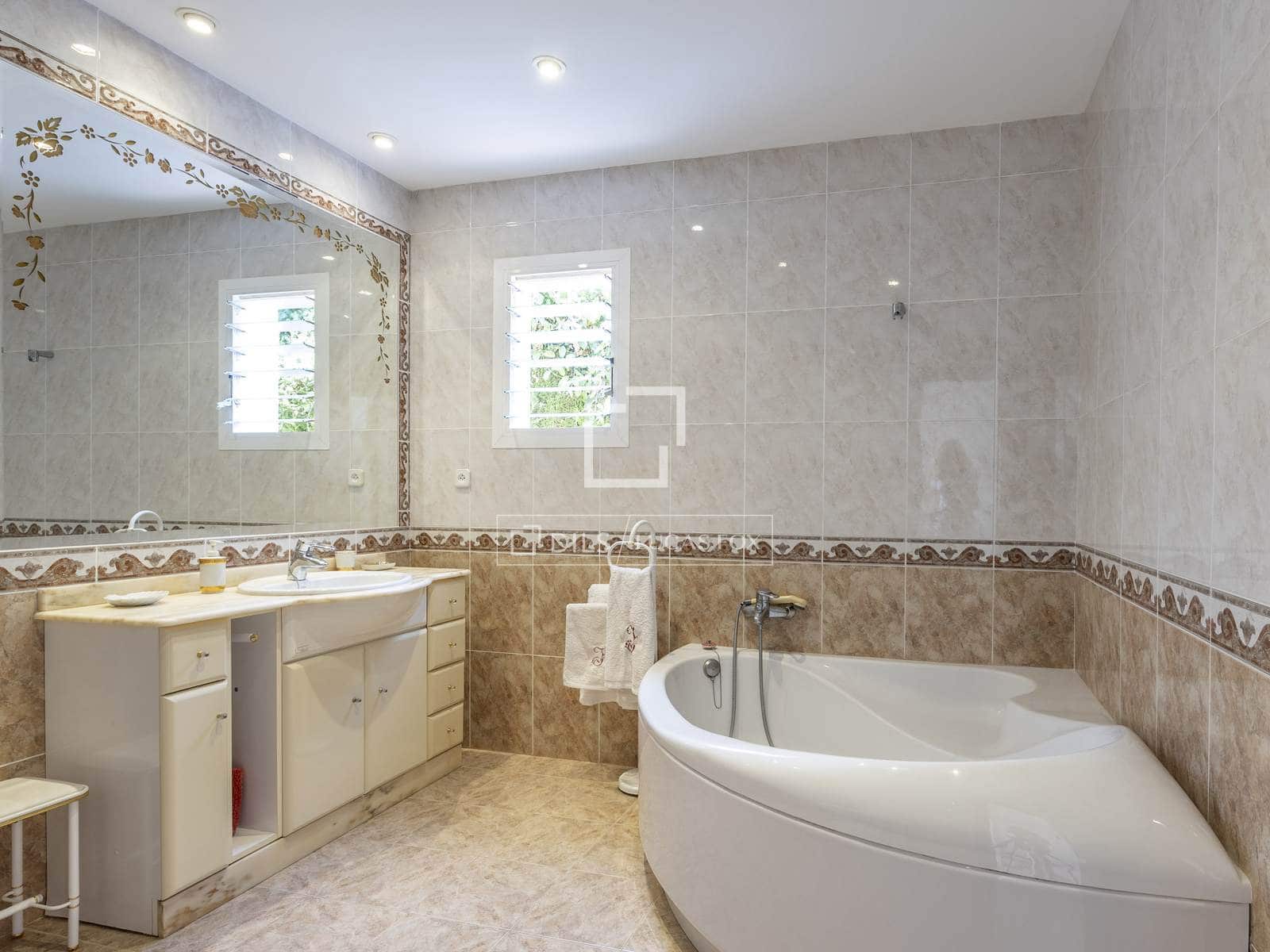 5 quarto Moradia para venda em Picassent com piscina garagem - 465 000 € (Ref: 9950724)
