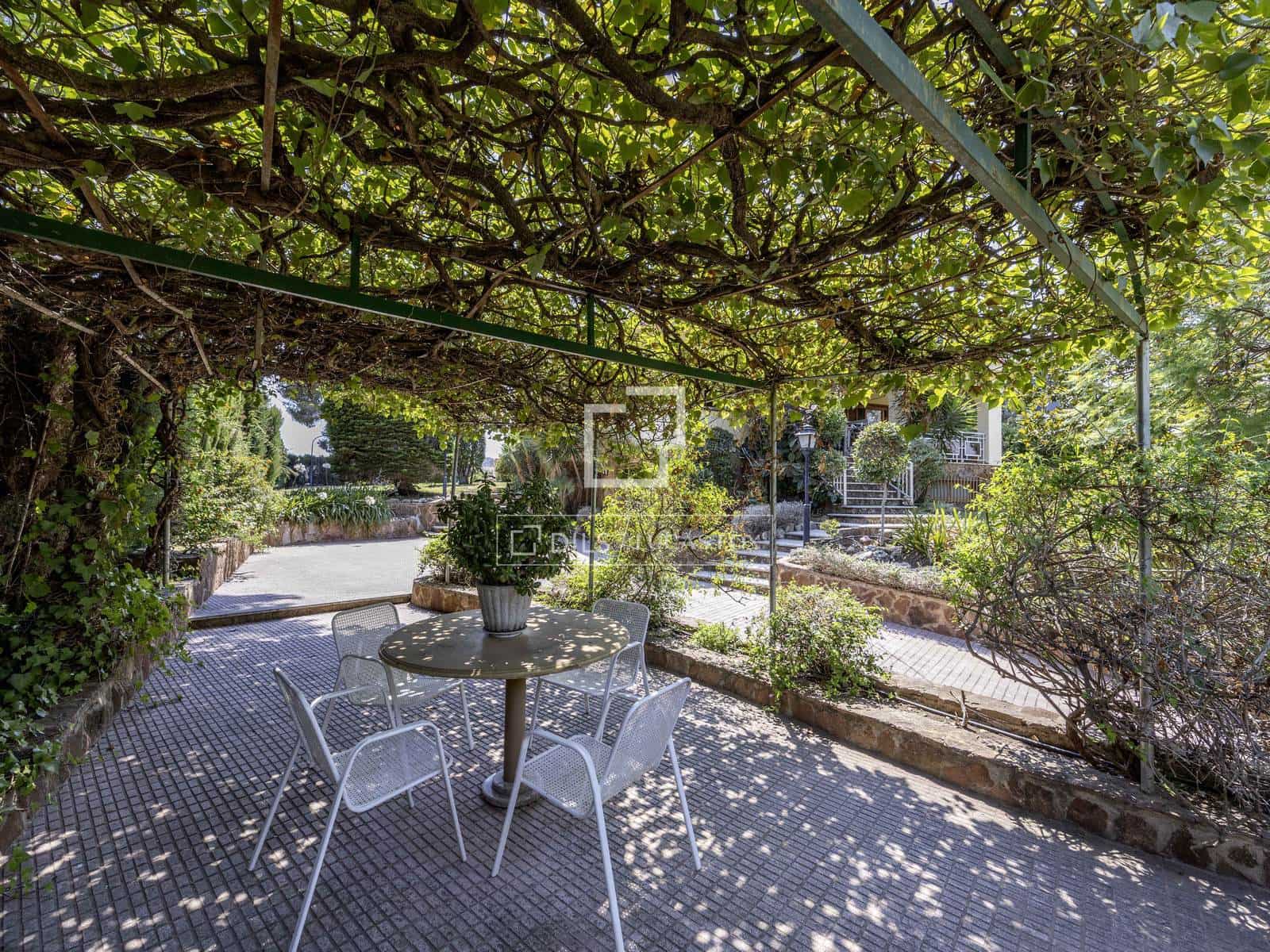 5 quarto Moradia para venda em Picassent com piscina garagem - 465 000 € (Ref: 9950724)