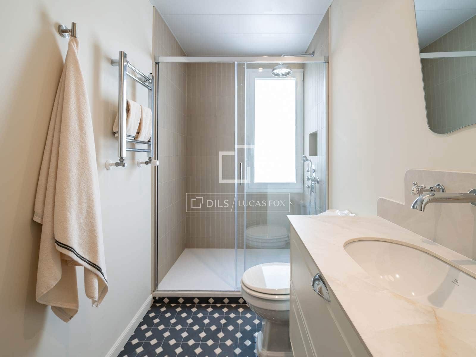 3 makuuhuone Huoneisto myytävänä paikassa Madrid kaupunki - 1 390 000 € (Ref: 9953035)