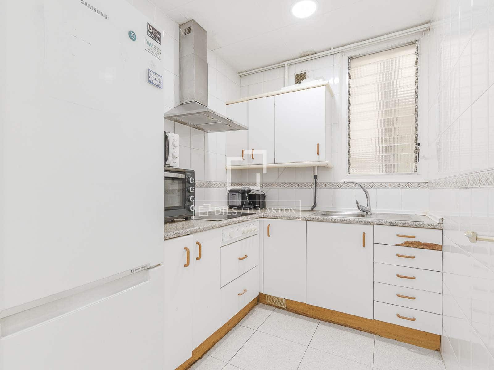 4 soveværelse Lejlighed til salg i Barcelona by - € 480.000 (Ref: 9953037)