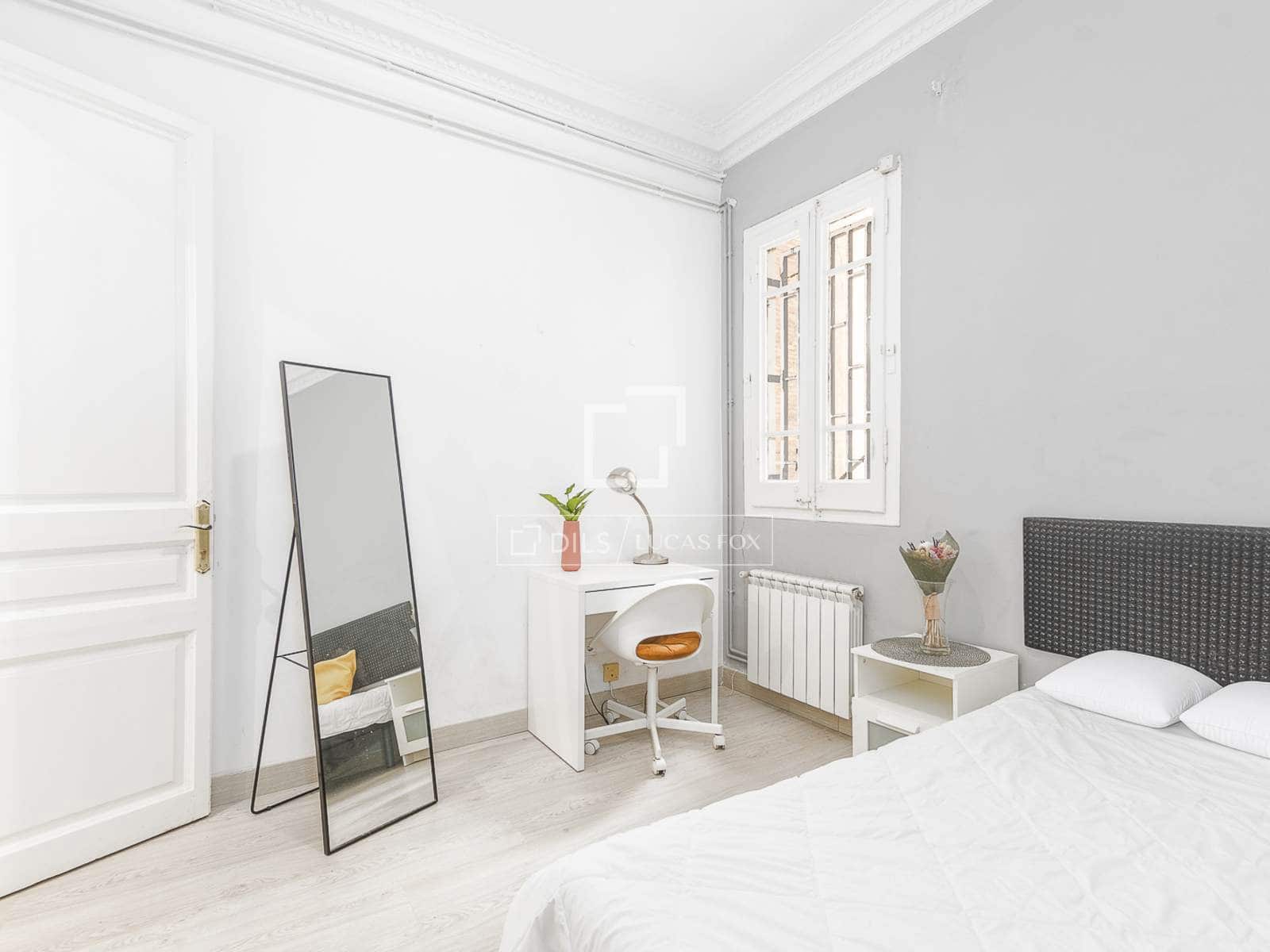 4 soveværelse Lejlighed til salg i Barcelona by - € 480.000 (Ref: 9953037)