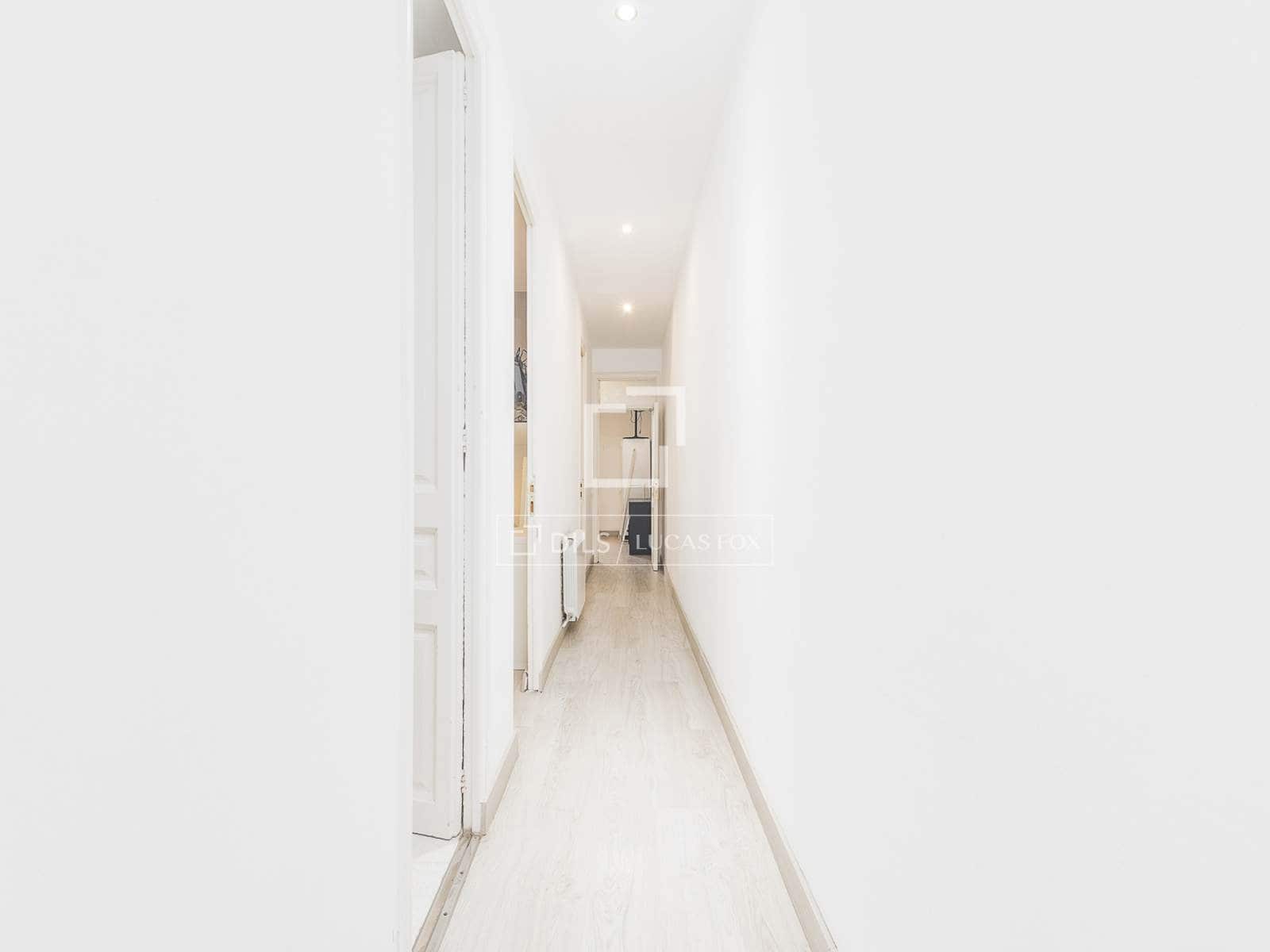 4 soveværelse Lejlighed til salg i Barcelona by - € 480.000 (Ref: 9953037)
