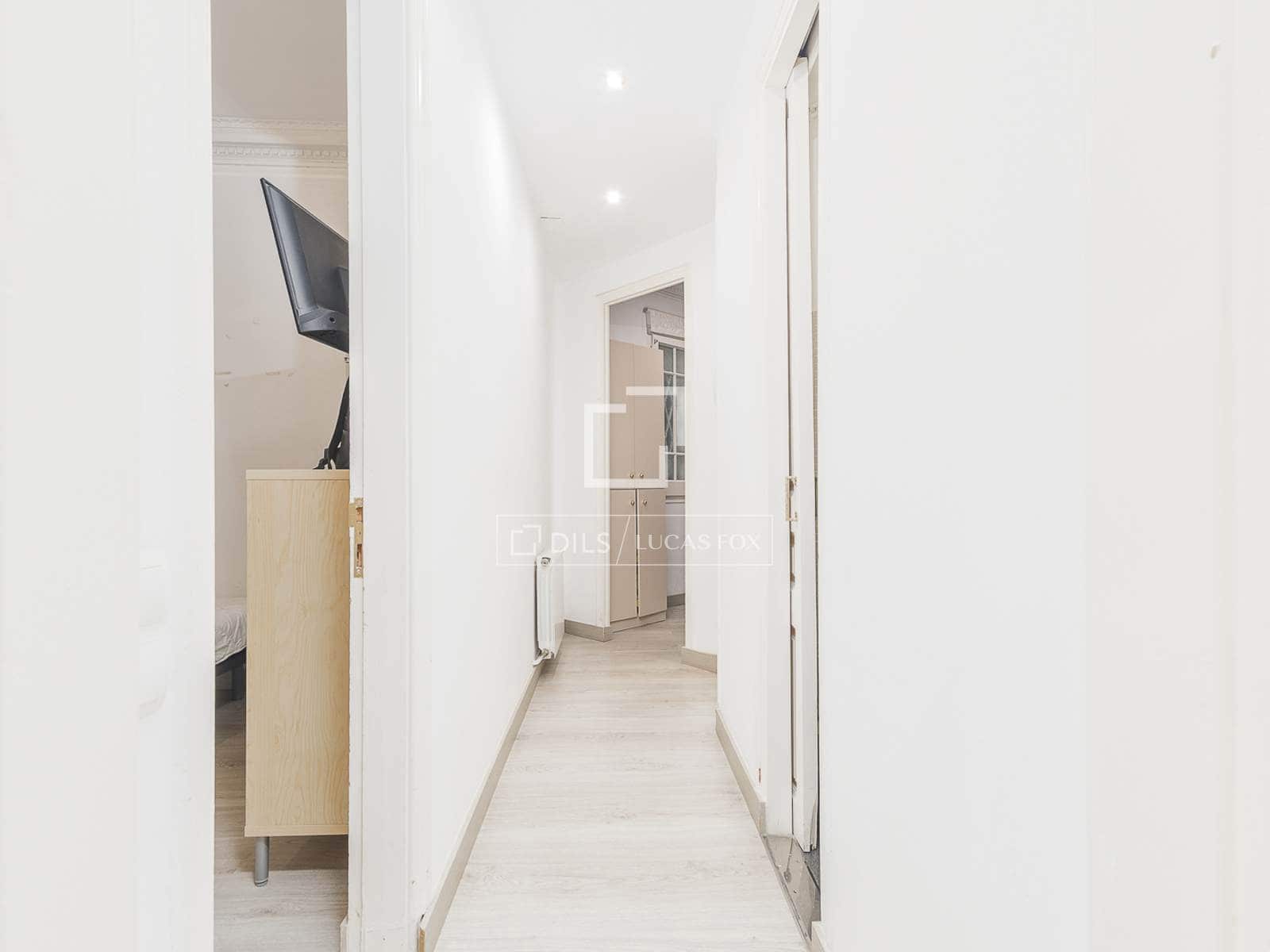 4 soveværelse Lejlighed til salg i Barcelona by - € 480.000 (Ref: 9953037)