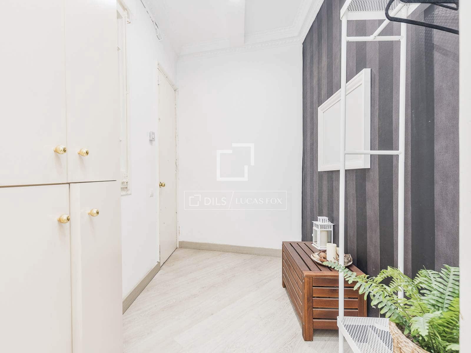 4 soveværelse Lejlighed til salg i Barcelona by - € 480.000 (Ref: 9953037)