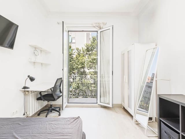 4 soveværelse Lejlighed til salg i Barcelona by - € 480.000 (Ref: 9953037)