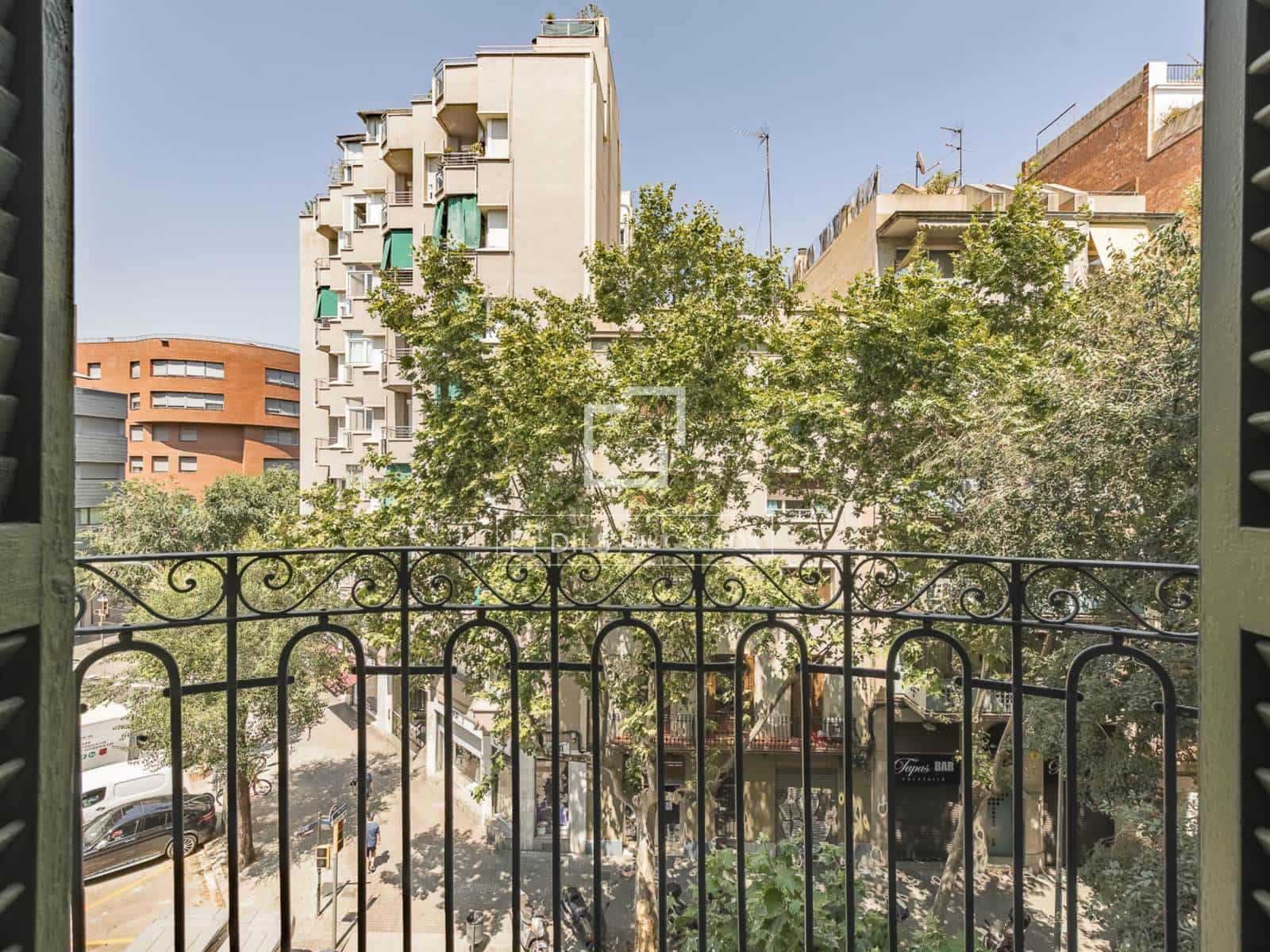 4 soveværelse Lejlighed til salg i Barcelona by - € 480.000 (Ref: 9953037)