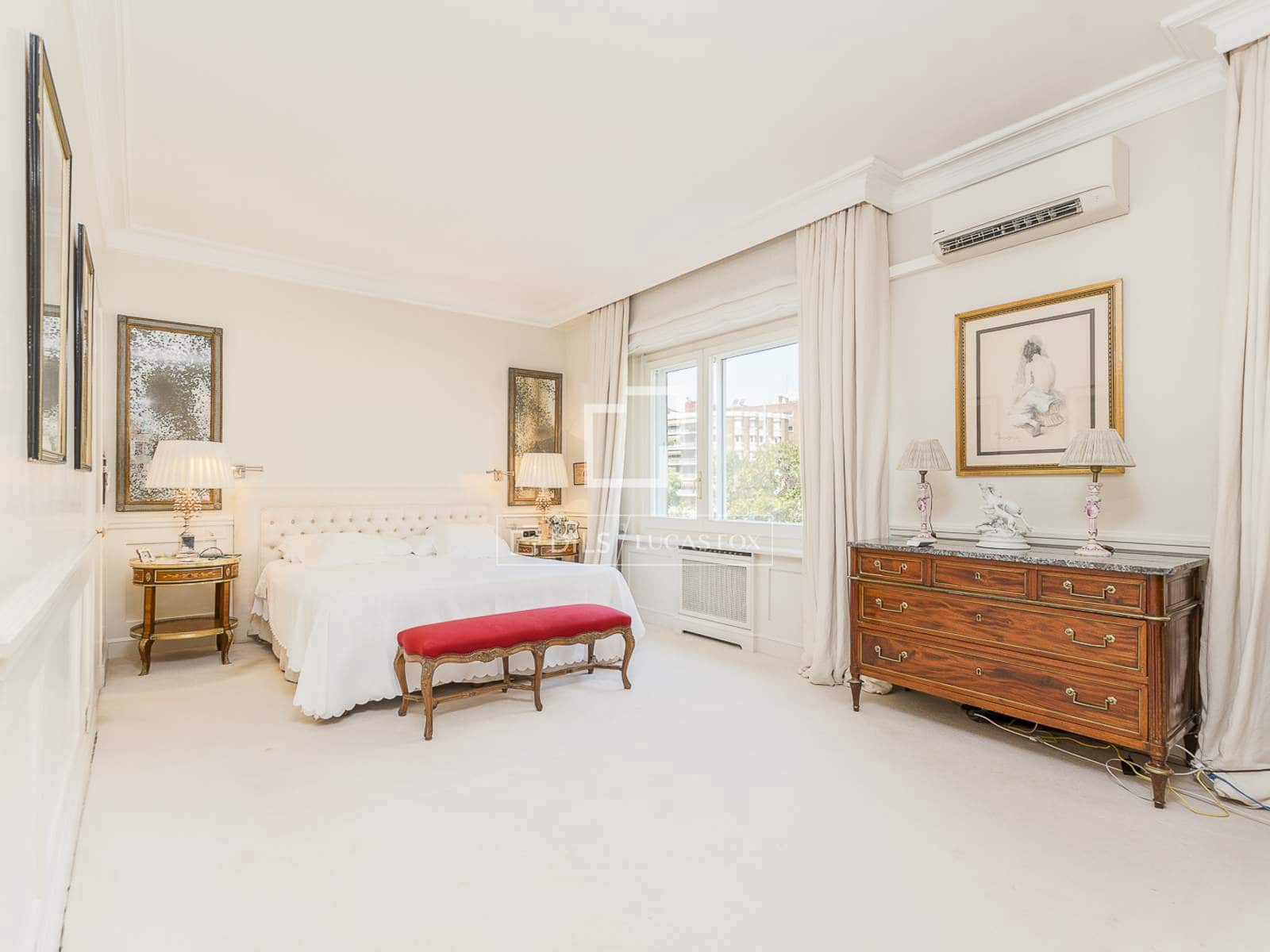 6 slaapkamer Appartement te koop in Barcelona stad met garage - € 4.700.000 (Ref: 9953038)