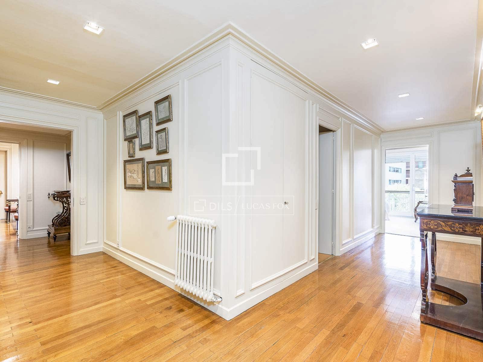 6 slaapkamer Appartement te koop in Barcelona stad met garage - € 4.700.000 (Ref: 9953038)