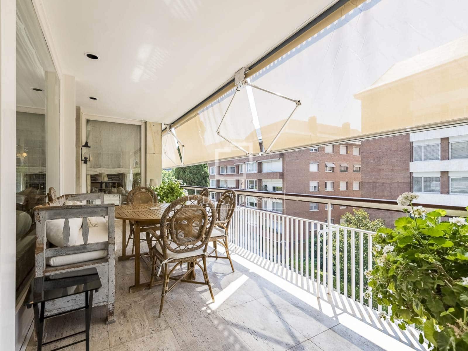 6 slaapkamer Appartement te koop in Barcelona stad met garage - € 4.700.000 (Ref: 9953038)