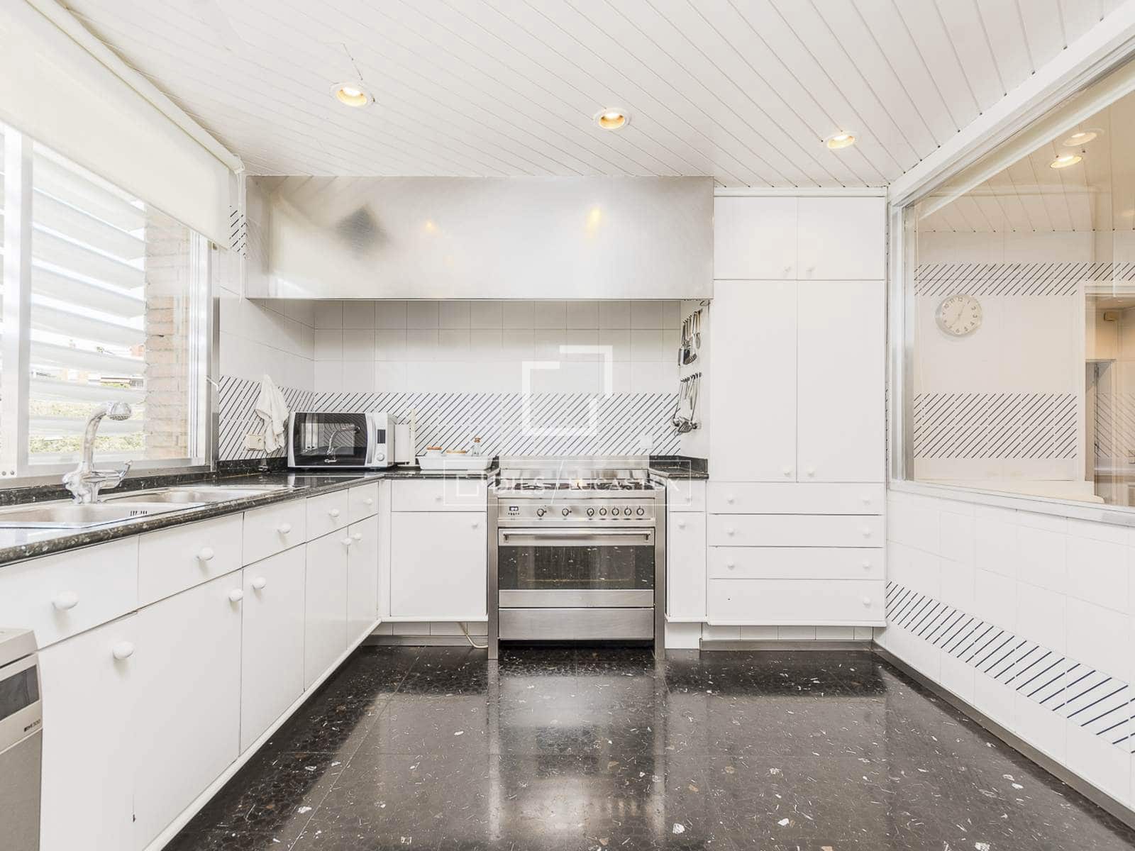 6 slaapkamer Appartement te koop in Barcelona stad met garage - € 4.700.000 (Ref: 9953038)