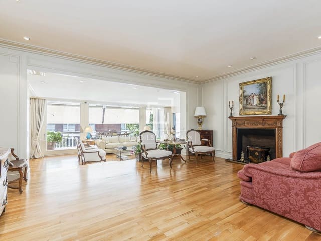 6 soveværelse Lejlighed til salg i Barcelona by med garage - € 4.700.000 (Ref: 9953038)
