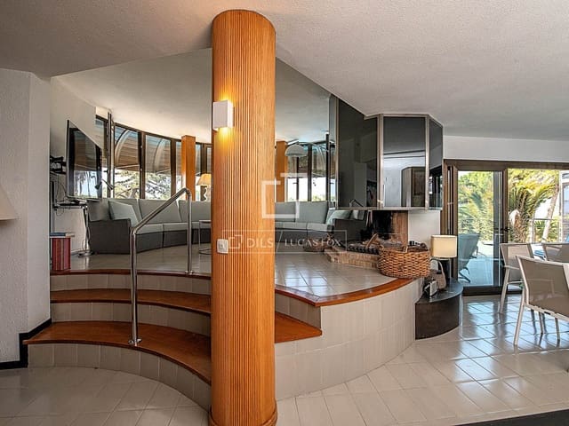 7 makuuhuone Huvila myytävänä paikassa Platja d'Aro, Castell-Platja d'Aro mukana uima-altaan 
autotalli - 1 250 000 € (Ref: 9953040)