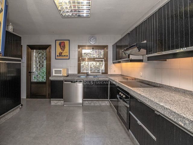 7 makuuhuone Huvila myytävänä paikassa Platja d'Aro, Castell-Platja d'Aro mukana uima-altaan 
autotalli - 1 250 000 € (Ref: 9953040)