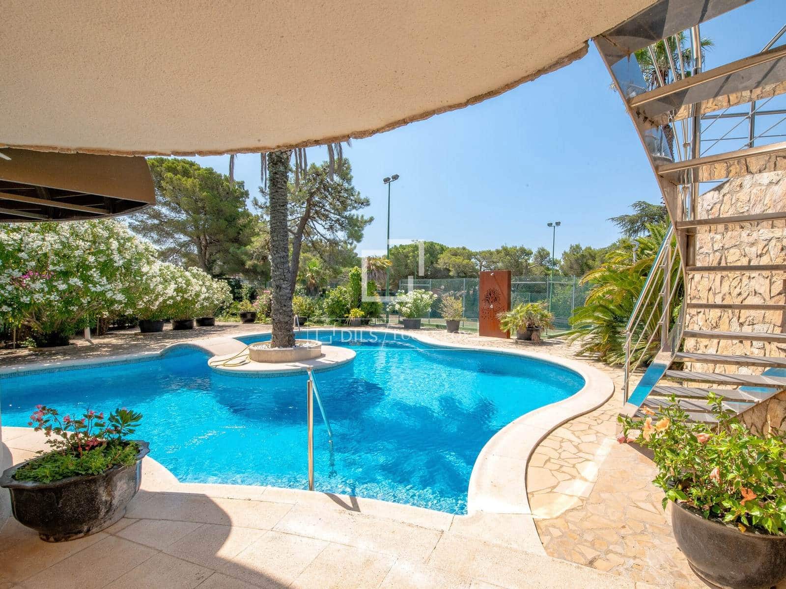 7 makuuhuone Huvila myytävänä paikassa Platja d'Aro mukana uima-altaan 
autotalli - 1 250 000 € (Ref: 9953040)