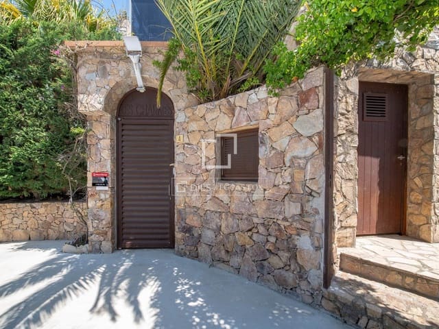 7 makuuhuone Huvila myytävänä paikassa Platja d'Aro, Castell-Platja d'Aro mukana uima-altaan 
autotalli - 1 250 000 € (Ref: 9953040)