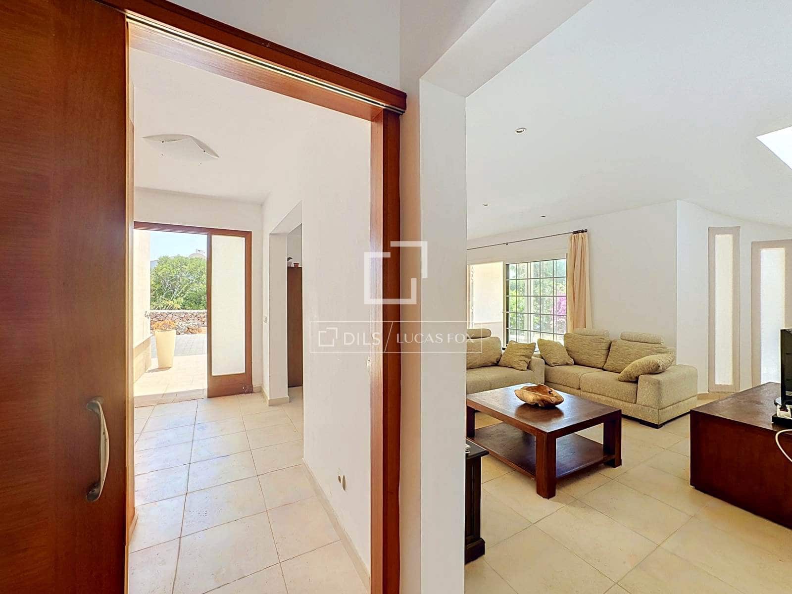 4 soverom Villa til salgs i San Luis / Sant Lluis med svømmebasseng garasje - € 1 217 000 (Ref: 9953351)