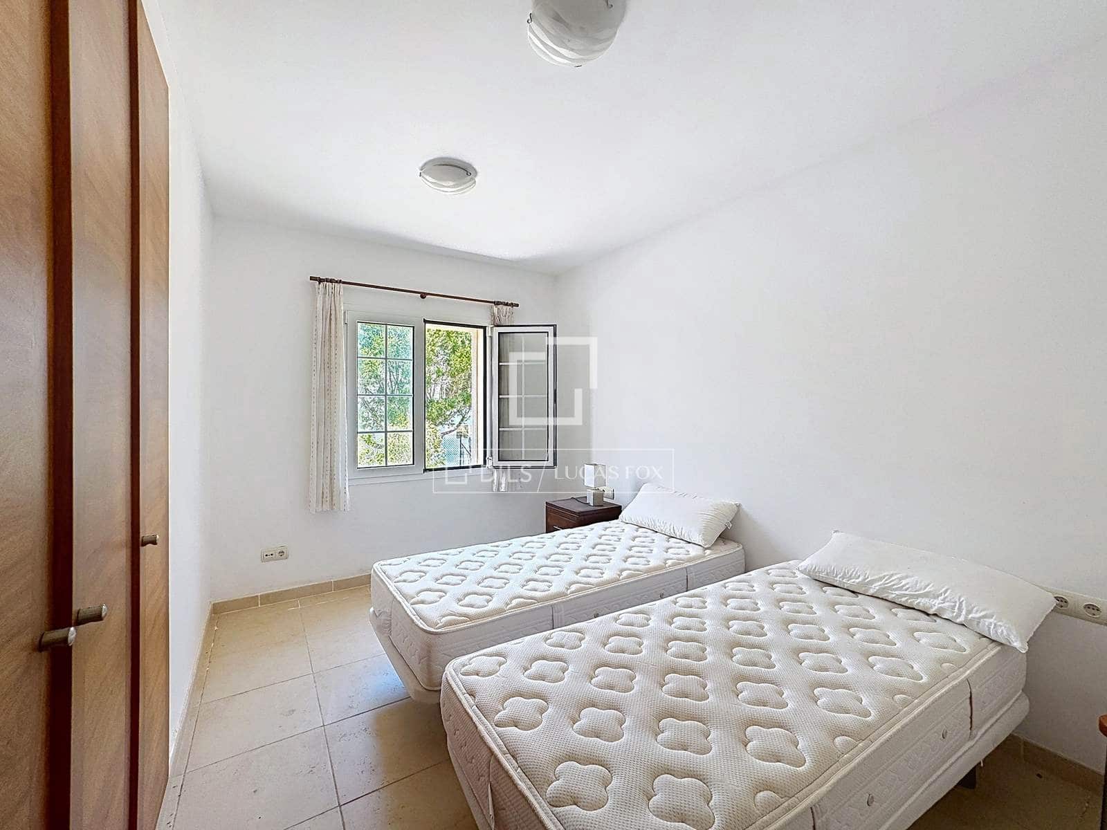4 soverom Villa til salgs i San Luis / Sant Lluis med svømmebasseng garasje - € 1 217 000 (Ref: 9953351)