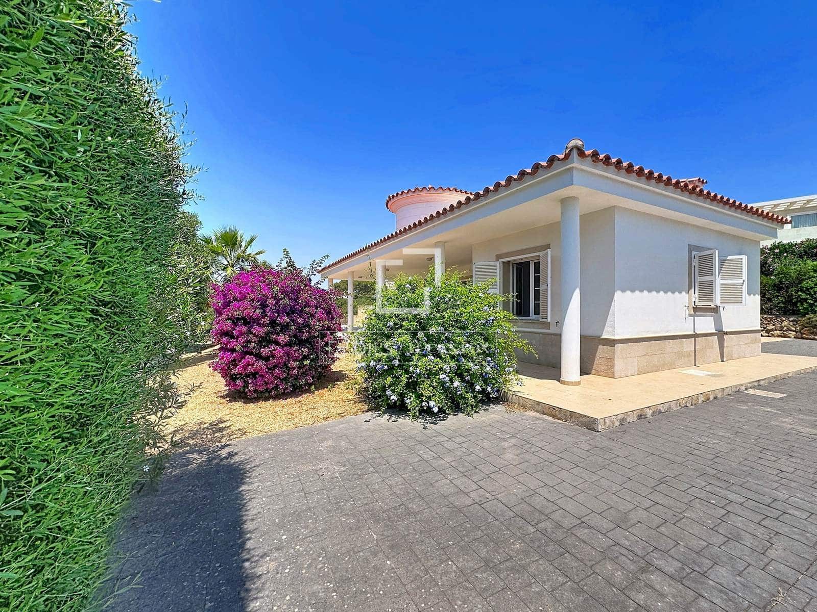 4 soverom Villa til salgs i San Luis / Sant Lluis med svømmebasseng garasje - € 1 217 000 (Ref: 9953351)
