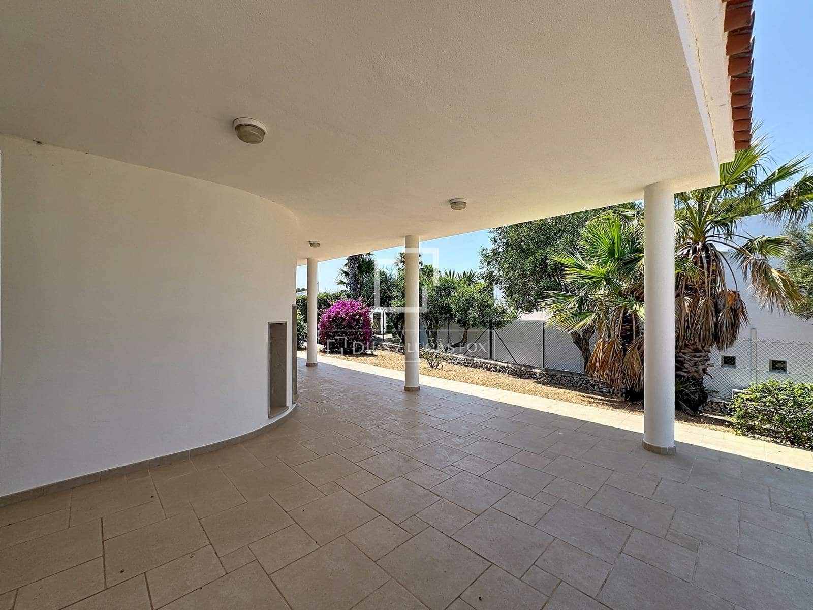 4 soverom Villa til salgs i San Luis / Sant Lluis med svømmebasseng garasje - € 1 217 000 (Ref: 9953351)