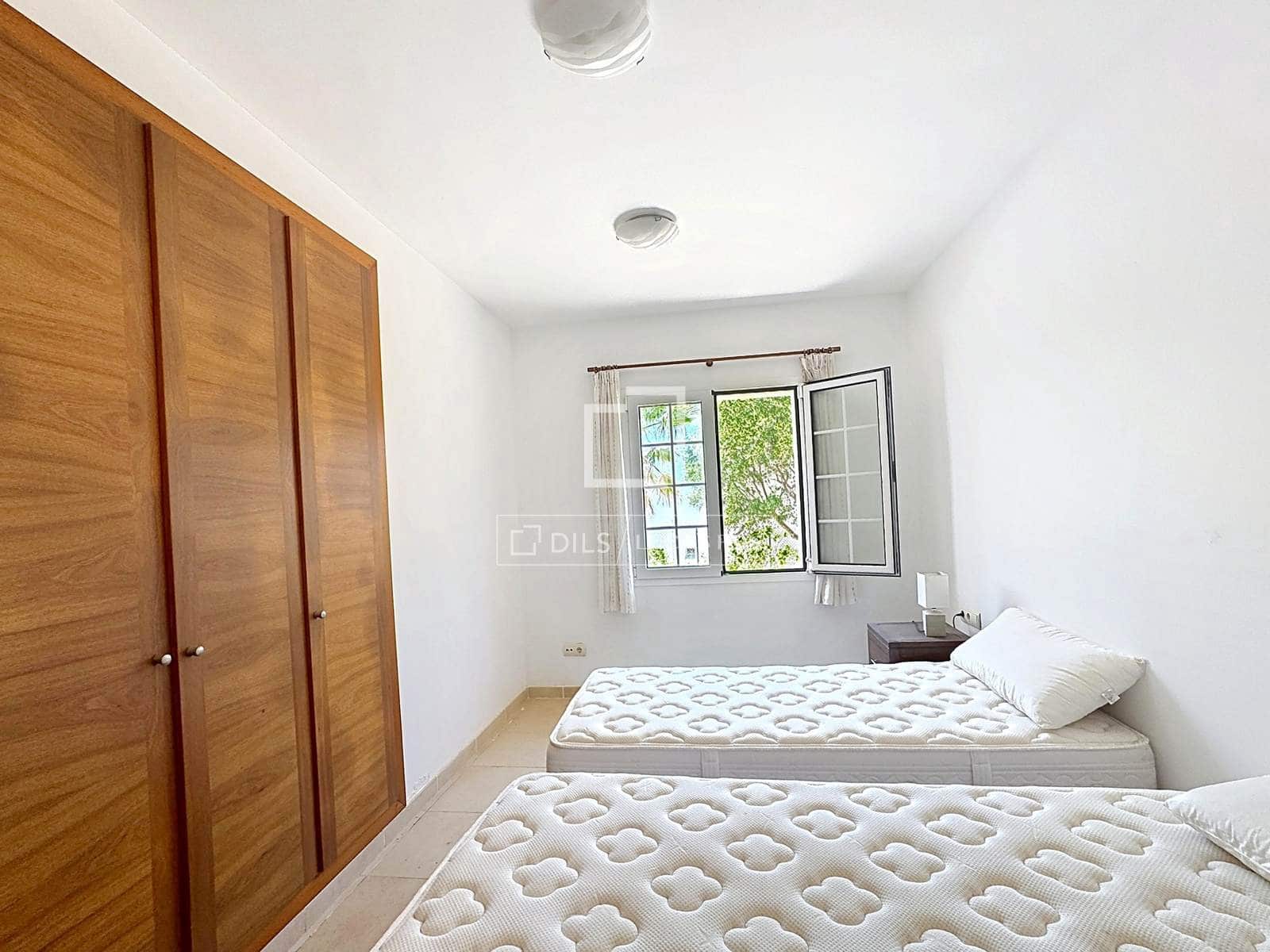 4 soverom Villa til salgs i San Luis / Sant Lluis med svømmebasseng garasje - € 1 217 000 (Ref: 9953351)