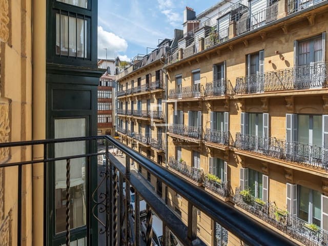 7 slaapkamer Appartement te koop in Donostia-San Sebastián - € 2.800.000 (Ref: 9953352)