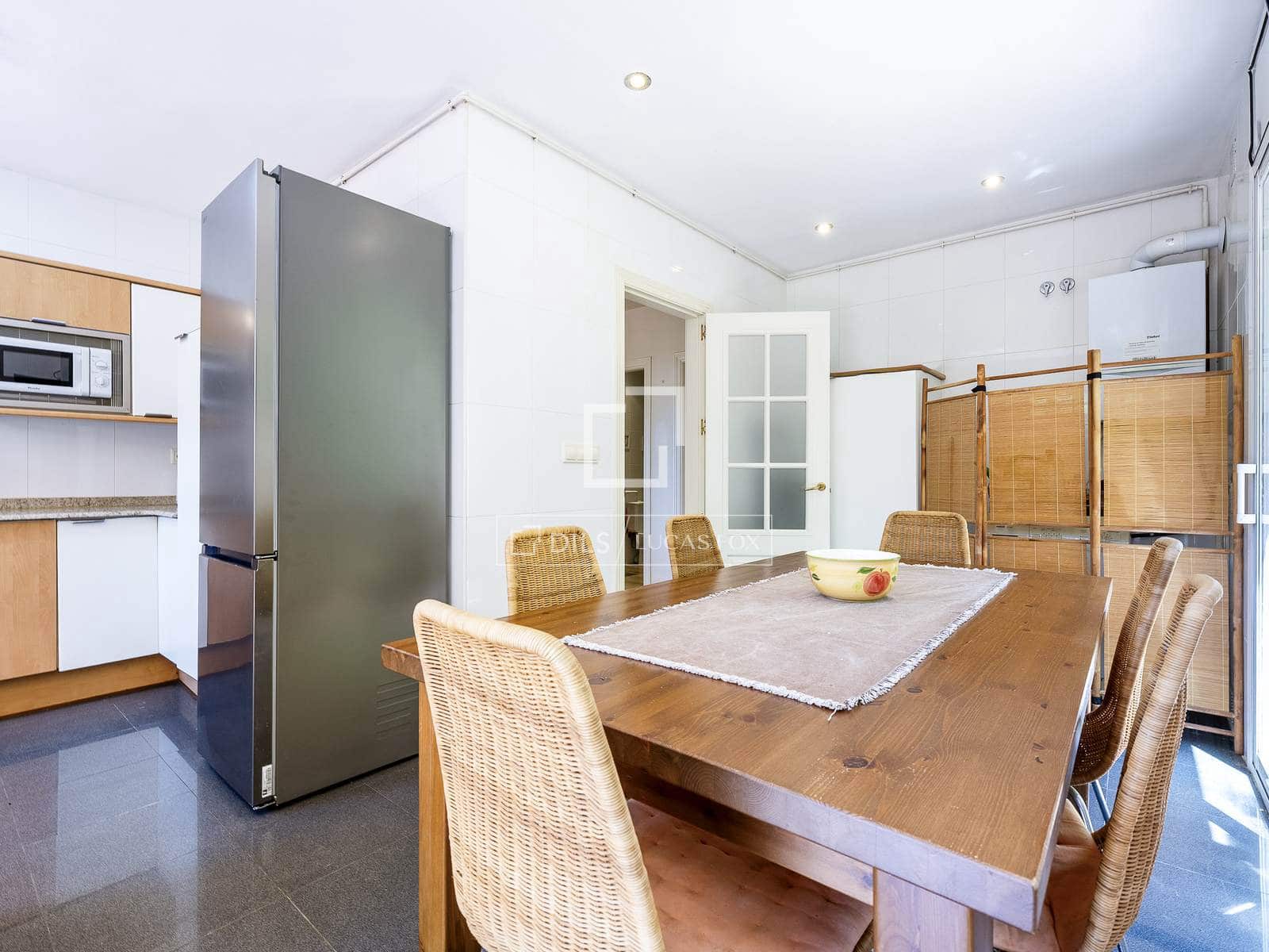 6 soverom Villa til salgs i Tarragona by med svømmebasseng garasje - € 625 000 (Ref: 9953353)