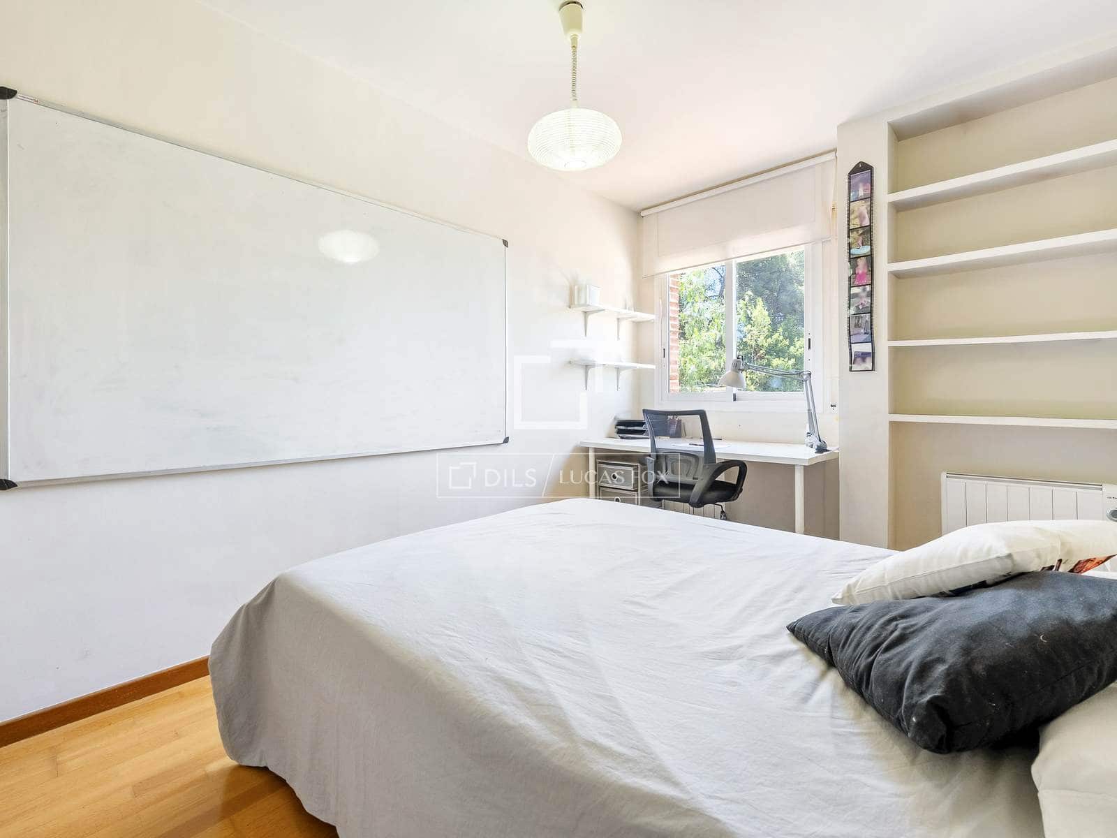 6 soverom Villa til salgs i Tarragona by med svømmebasseng garasje - € 625 000 (Ref: 9953353)